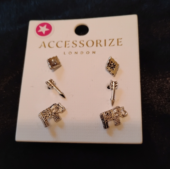 Accessorize Jewelry - Silver Stud Earrings